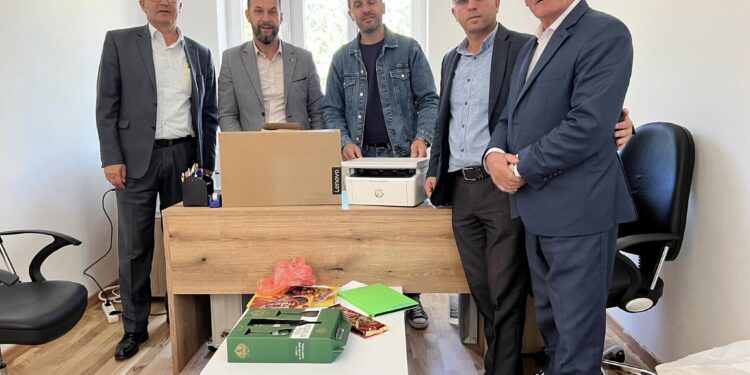 “LIONS CLUB” nga Istogu viziton SHF” DACAJ”në Dacaj të Rozhajës