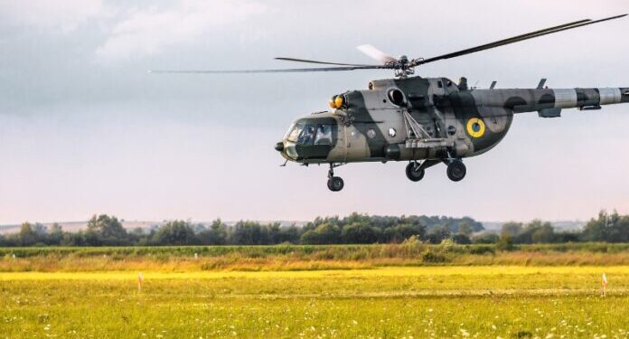 Ambasadori amerikan Christopher Hill viziton kazermat në Novi Pazar dhe Rashkë