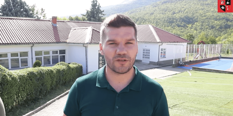 Nxënësit e Norçës nuk do të udhëtojnë nga 1 nëntori në këmbë