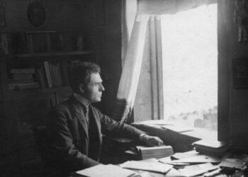 MID’HAT FRASHËRI: SHUMË FËMIJË SHQIPTARË NUK DINË GJUHËN E TYRE