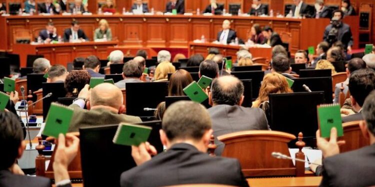 Arrihet marrëveshja! PS dhe PD “në një mendje” për Kosovën, ja draftrezoluta finale