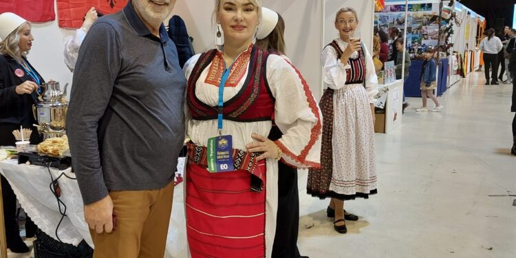 PRODUKTET E KOMPANIVE SHQIPTARE NË PANAIRIN / BAZARI DIMROR DIPLLOMATIK SARAJEVË,