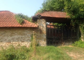 Foto Ismet Azizi: Kurshumli, shtëpi tipike shqiptare, e boshatisur