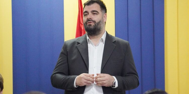 Mustafi: pagat në Luginë, 3 herë më të ulëta se në komunën Stari Grad të Beogradit!