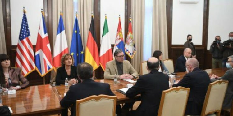 Vuçiq takon ambasadorët e QUINT-it për Kosovën