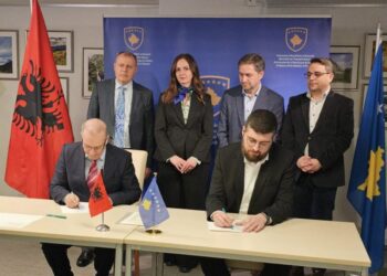 Bashkohen “Shkolla Shqipe” në Zvicër dhe LAPSH