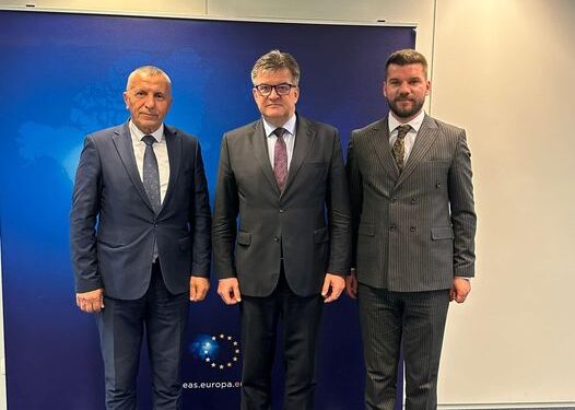 Kretari i KKSH z. Nevzadi dhe deputeti Shaip Kamberi në Bruksel takuan Lajçakun!