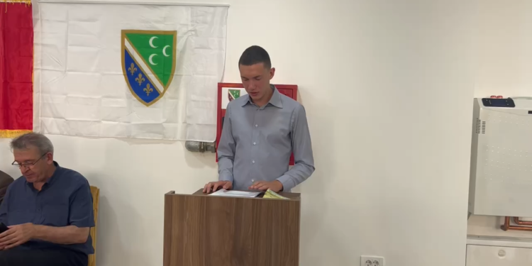 Në Pazar të Ri u promovua, monografia kushtuar Mumin ef. Halidi (Video)