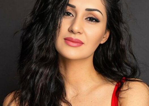 SOT UNË ZGJEDH… (poezi)