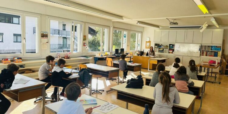 Në Saxon të Zvicrës u hap një paralele për mësimin e gjuhës shqipe