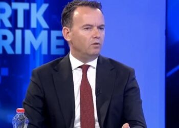 Peci: Kosovës i duhet një qeveri me koalicion me shumicë shqiptare