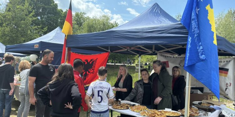 Shoqata “SALI ÇEKAJ” prezanton ushqimet tradicionale shqiptare
