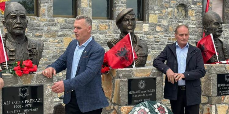 ALI FAZLI PREKAZI TË SHPALLET “HERO I KOSOVËS”!