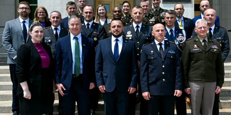 Kosova  dhe ShBA  hapin një kapitull të ri të marrëdhënieve për mbrojtje dhe siguri!