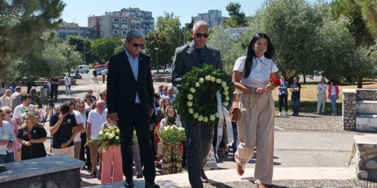 Matica crnogorska položila vijenac žrtvama genocida u Srebrenici