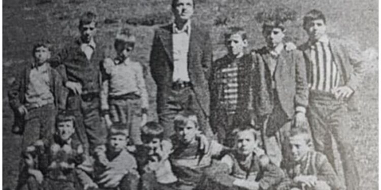 RRZHANA, ATJE KU SOT KULLOSIN RRUFETË