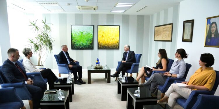 Besnik Bislimi takon krerët politik të shqiptarëve në Serbi!