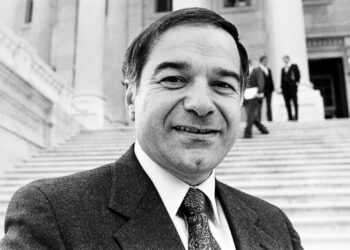 40 VJET MË PARË, KUR DIOGUARDI U ZGJODH NË KONGRES, E GJITHË AMERIKA KTHEU KOKËN