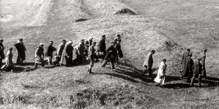 Ikjet e hebrenjve në Serbi (1941–1944) dhe narrativat për Sanxhakun