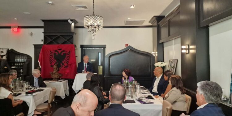 KONFLIKTI MIDIS KOSOVËS DHE SERBISË MUND TË ZGJIDHET VETËM NGA AMERIKA