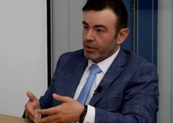 Fisnikëria e Përgjegjësisë dhe Loja e Egove Politike