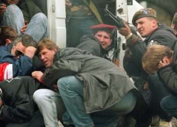 Italia hap hetime për “safaris njerëzorë”: Evropa po bën sikur nuk e di të vërtetën që e njeh prej tre dekadash