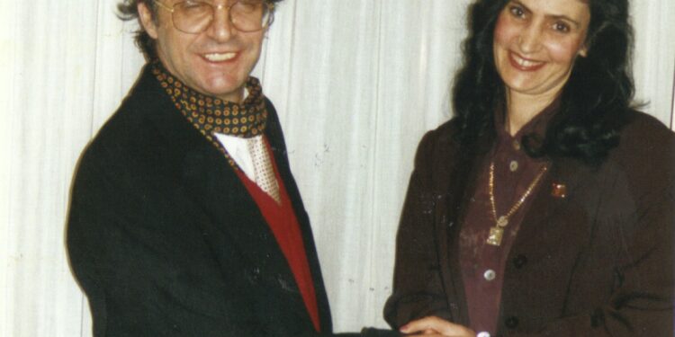 Mu bë zemra, m’tha mos ik (36 vjet LDK)