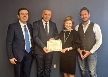 Kamberi pranon Certificate of Appreciation nga Sister Cities International