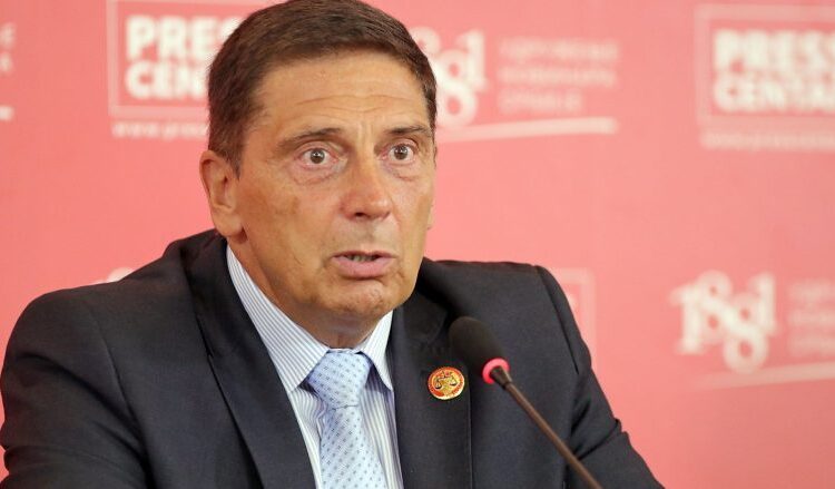 Politikani serb: “Garantoj me jetën time për Albin Kurtin” – Sandulovic sulmon ashpër Haradinajn