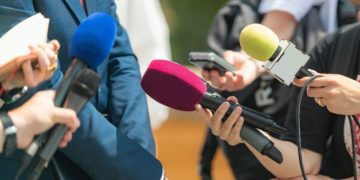 Kosova ngjitet 15 vende në Indeksin e Lirisë së Shtypit, por sfidat mbeten serioze