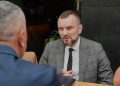 Shaip Kamberi ngre alarmin në takimin me OSBE-në: Shqiptarët po mbeten pa përfaqësim në polici