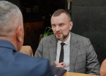 Shaip Kamberi ngre alarmin në takimin me OSBE-në: Shqiptarët po mbeten pa përfaqësim në polici