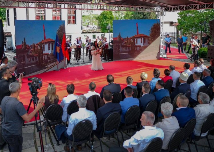 Prizreni nderon Lidhjen Shqiptare: Pas 148 vitesh, fryma e bashkimit kombëtar mbetet e gjallë!